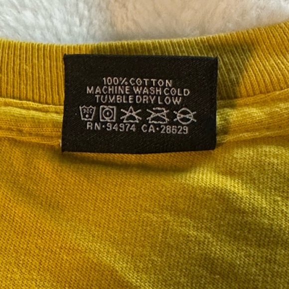 STUSSY Logo Basic Tee T-Shirt in Mustard Yellow Medium - Picture 8 of 8